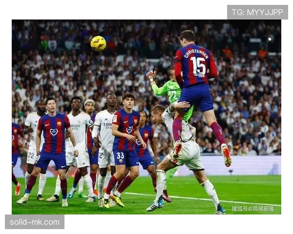 足球明星稳健发挥，率队上演关键逆转取胜