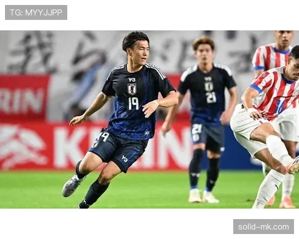 足球明星赛场高光引爆热议,背后感人故事温暖人心 足球明星赛场高光引爆热议,背后感人故事温暖人心