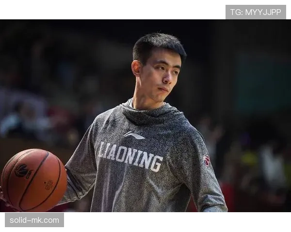 赵继伟家冰箱里塞满蛋白粉，邻居以为他开健身房