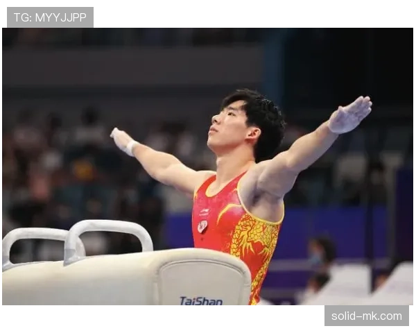 张博恒这训练强度，一天三练完还能啃鸡胸肉笑出声？